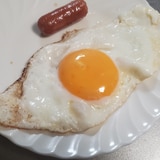 バター香る目玉焼き
